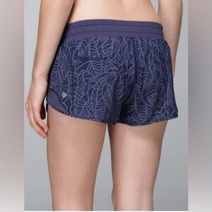 LULULEMON HOTTY‎ HOT SHORTS 6 runs big Pretty Palm Cadet Greyvy / Cadet B…